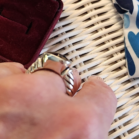 Beautiful  chunky ring , checkerboard faceted, silver tone.. great design.. - Picture 6 of 9